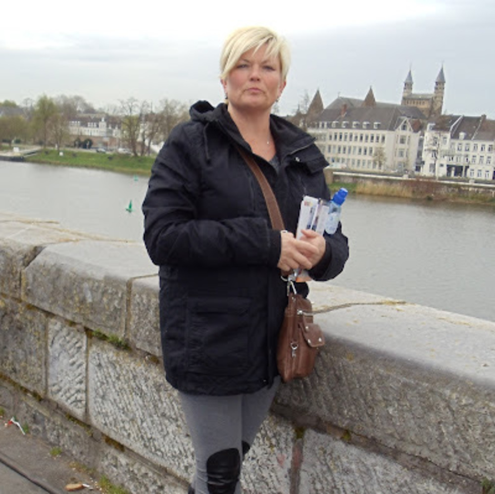 Meet your Posher, Linette